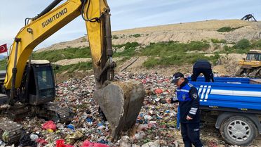 Tarsus'ta Sağlıksız Gıda İmha Edildi