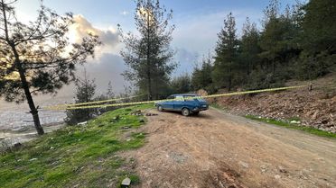 Ormanda Park Halindeki Araçta Erkek Cesedi Bulundu