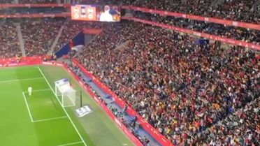 Rezil tezahüratların bedeli ağır oldu: Zıplamayan Müslümandır