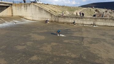 Baraj Taşınca Balık Avlandı