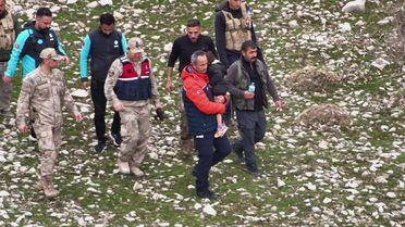 Kaybolan 3 Yaşındaki Kız Bulundu