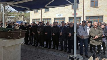 Sivas'ta vefat eden şehit babası Çelik son yolculuğuna uğurlandı