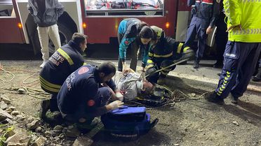 Şarköy'de Uçurumdan Düşen Araçta 3 Yaralı