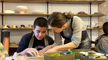 Tokat'ta otizmli çocuklar seramik çalışması yaptı