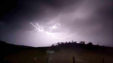 Bolu'da Görsel Şölen: Şimşek ve Yağmur