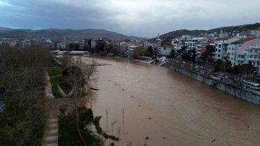 Biga'da Kocabaş Çayı Taştı