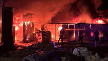 Erzincan'da Konteyner Yangını Paniğe Neden Oldu