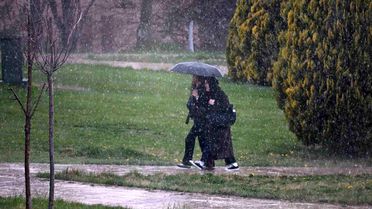 Eskişehir'de Nisan Yağmurları Öğrencileri Zora Soktu