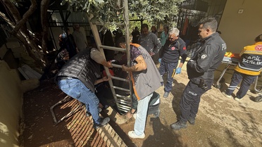 Antalya'da Foseptiğe Düşen Çocuk Yaralandı