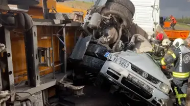 TEM'de zincirleme kaza: 4 araç birbirine girdi, Ankara yönü trafiğe kapatıldı