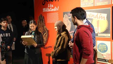 Bakan Tekin'den Öğretmene Sürpriz Doğum Günü