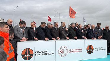 Bakan Uraloğlu: Biz laf değil eser üretiyoruz