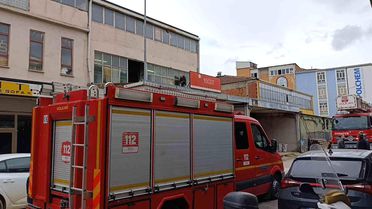 İnegöl'de Çatı Çöktü, Usta Yaralandı