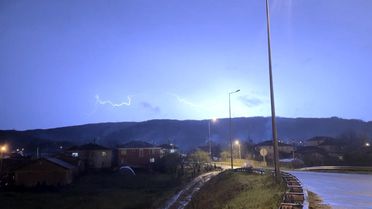 Düzce'de Şimşek ve Dolunay Şovu