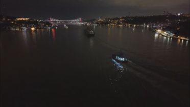 İstanbul Boğazı'nda gemi arızası; trafik çift yönlü askıya alındı