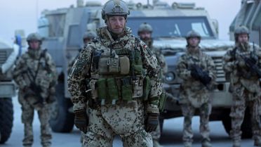 Avrupa ülkesinden kafa karıştıran karar! 17-45 yaş arası erkekler izinsiz sınır dışına çıkamıyor