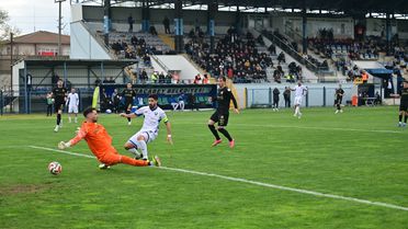 Karacabey Belediyespor, Kastamonuspor'u 4-0 yendi