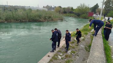 Tarsus'ta Genç Akıntıya Kapıldı