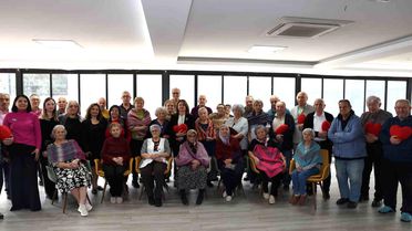 Nilüferli kadınlardan huzurevi sakinlerine gönül köprüsü