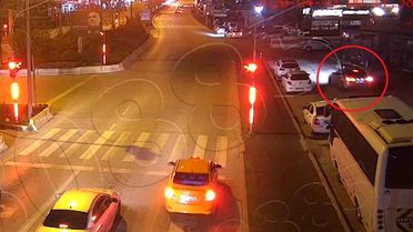 Alkollü Sürücü, Polise Direndi: 3 Polis Yaralı