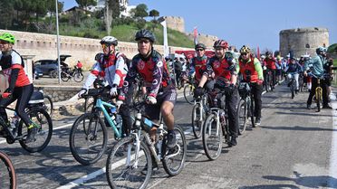 Çanakkale'de 1050 Bisikletli Şehitlere Saygı Sürüşü Gerçekleştirildi