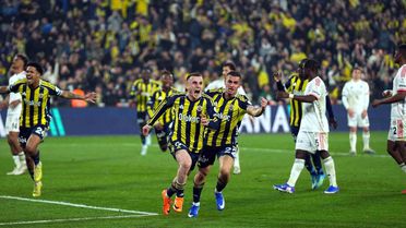 Fenerbahçe Beşiktaş'ı Yendi