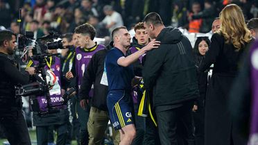Fenerbahçe Beşiktaş'ı Yendi, Kutlama Yenilendi