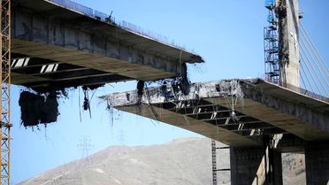 İran: B1 Köprüsü'ne Düzenlenen ABD ve İsrail Saldırısında Ölü Sayısı 13'e Yükseldi