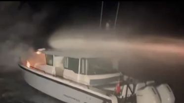 Kadıköy'de Tekne Yangını Söndürüldü