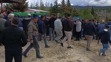 Korkuteli'de İki Çocuğun Cenazesi Toprağa Verildi