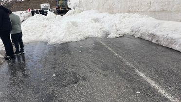 Hakkari-Şırnak Yolu Çığ Nedeniyle Kapandı