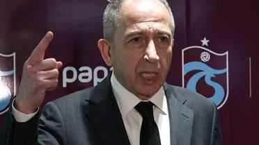 Trabzonspor taraftarının küfürlü şarkılardan şikayet eden Metin Öztürk'e verdiği yanıt bomba