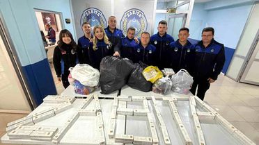 Zabıta ekipleri güzellik salonlarına yaptığı denetimde son kullanma tarihi geçen bin 500 ürüne el koydu