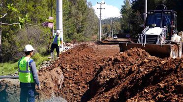 3 bin 800 metrelik su isale hattı yenilendi
