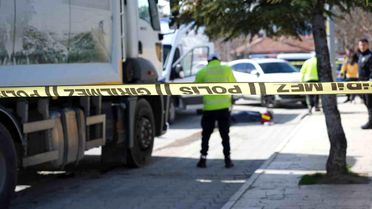 Erzincan'da çöp kamyonunun çarptığı yaşlı kadın hayatını kaybetti