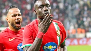Diagne'nin tarihe geçmek için 4 gole ihtiyacı var