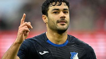 İsmi Galatasaray'la da anılan Ozan Kabak resmi imzayı atıyor