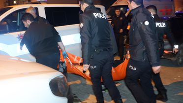 Nevşehir'de 'Bu parkın lambası niye yanmıyor kavgası': 3 yaralı