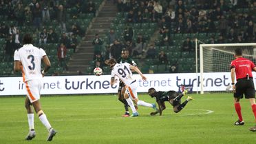 Kocaelispor ve Başakşehir Beraberlikte Kaldı