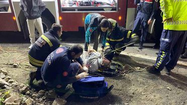 Şarköy'de Uçurumdan Düşen Araçta 3 Yaralı