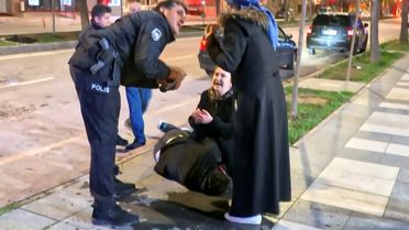 Aksaray'da Kavga: 1 Yoğun Bakımda, 4 Gözaltı