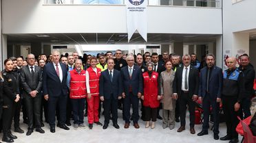 Polislerden Kızılay'a Kan Bağışı