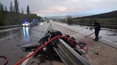 Bariyere Çarpan Araçta 1 Kayıp, 1 Yaralı