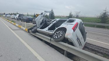 Emirdağ'da Trafik Kazası: 1 Ölü, 2 Yaralı