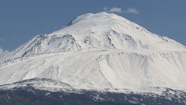 Ağrı Dağı Karla Kaplandı