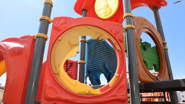 Mersin'de Parkta Oyun Gruplarına Zarar Verildi