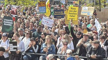 Almanya'da Enerji Politikasına Protesto