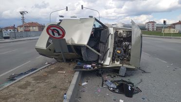 Çubuk'ta Trafik Kazası: 3 Yaralı