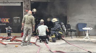 Antalya'da Mobilya Deposunda Yangın