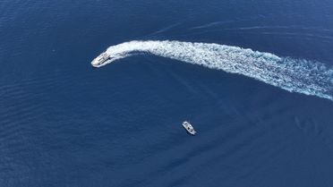Antalya'da deniz polisleri karakol botlarıyla mavi sularda her daim teyakkuzda